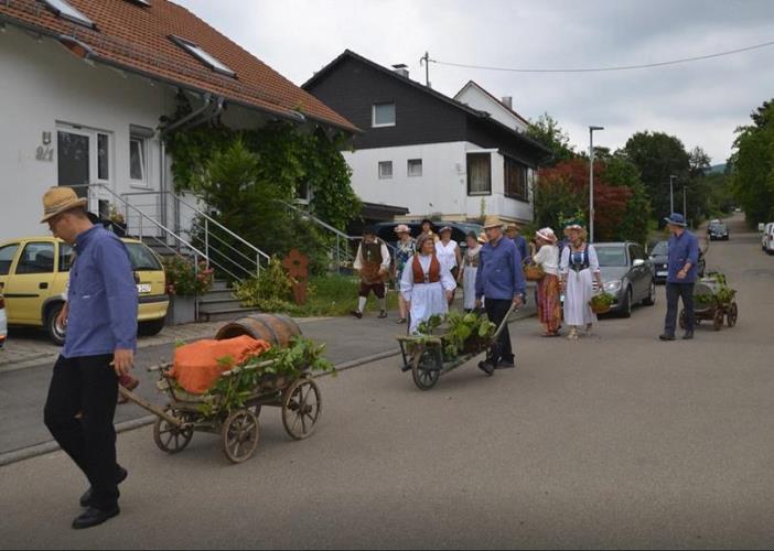 Veranstaltungen/Umzug_Stadtjubilaeum_07-07-2019/Umzug_Hinweg1.jpg